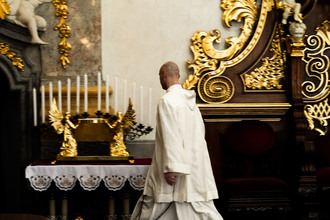 Msza święta w bazylice na Jasnej Górze - polaczona z rozpoczęciem 40 - godzinnego nabożeństwa Adoracji Najświętszego Sakramentu