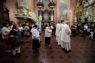 Nieszpory eucharystyczne połączone z poświęceniem wianków w bazylice na Jasnej Górze