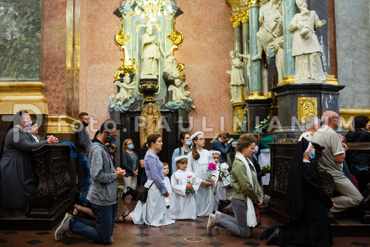 Nieszpory eucharystyczne połączone z poświęceniem wianków w bazylice na Jasnej Górze Karol Porwich Karol Porwich/ foto.Paulinianum
